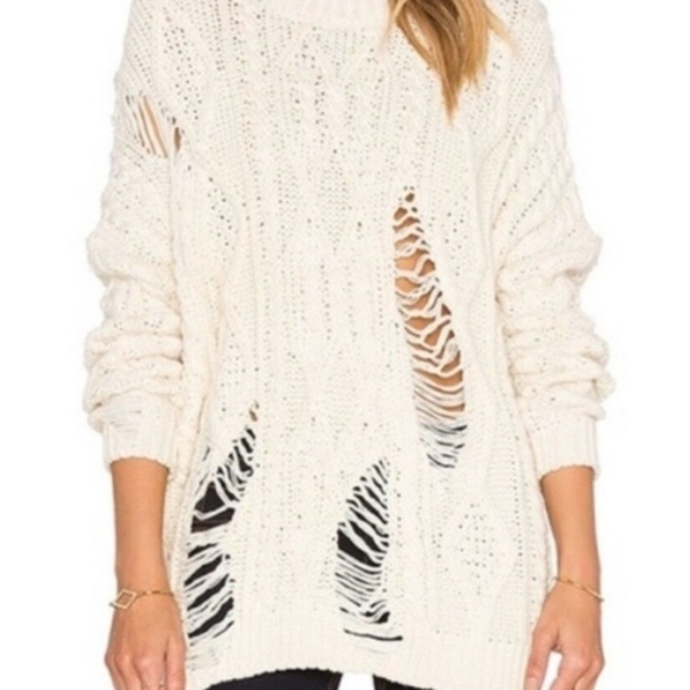 J.O.A. Sweater Distress Size M